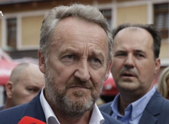 Izetbegović: Strana koju oličava Dodik negira čak i zločin na Kapiji