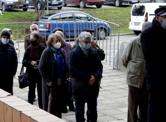 SDA: Pemijer, ministri i zastupnici u Skupštini KS da se javno vakcinišu u Zetri