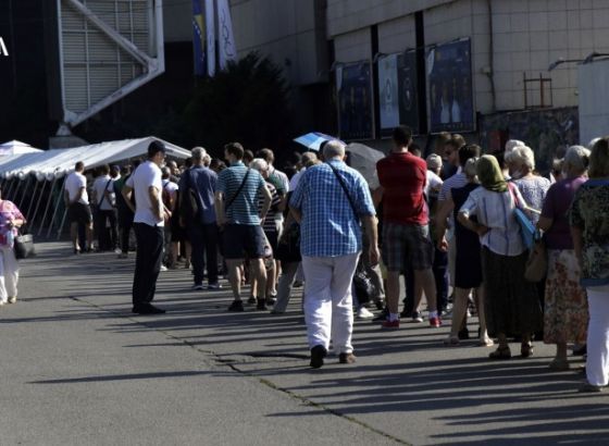 KO SDA - Vlast u Sarajevu tjera 400.000 ljudi na jedan punkt za vakcinaciju