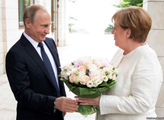 Merkel s Putinom na godišnjicu trovanja Navaljnija