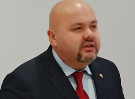 Sivro: Štrajk upozorenja ako se ne smanji fizička distanca u učionicama