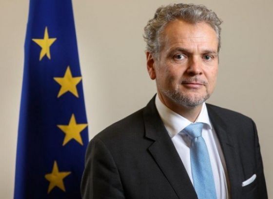 Sattler: Vratiti fokus na izborne i ustavne reforme