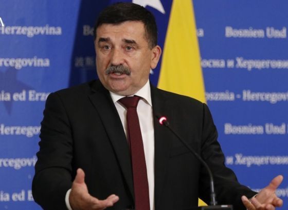 Lovrinović: Parlamentarna većina ni u ovom mandatu ne funkcionira