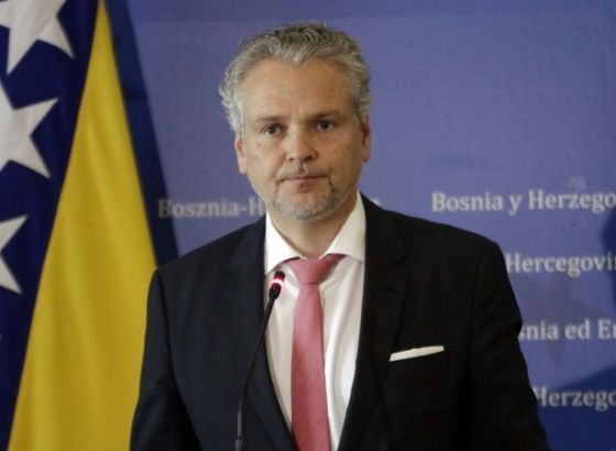 Sattler poručio Dodiku: Bavite se stvarnim problemima građana,nema diskusije o povlačenju saglasnosti na rad OSBiH i VSTV-a