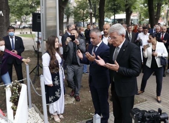Džaferović: Barbarski je vrijeđati žrtve i osporavati genocid