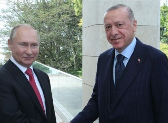 Putin u Sočiju posebno pohvalio dobre ekonomske odnose Rusije i Turske