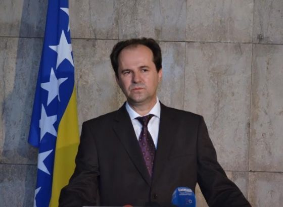 Softić: Visoki predstavnik treba ukinuti plaće onima koji ne izvršavaju obaveze