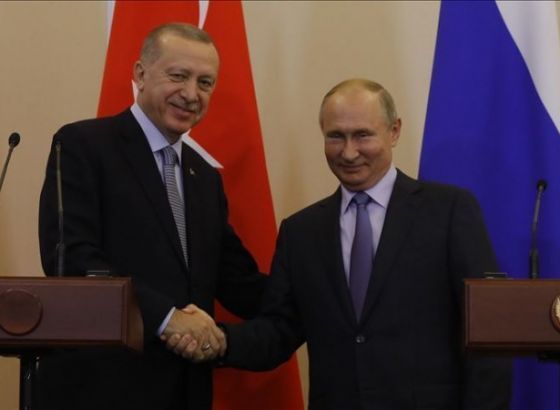 Putin poručio Erdoganu da se vakciniše Sputnikom