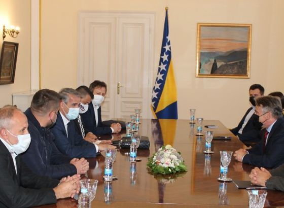 Komšić primio predsjednike skupština općina i gradova iz Republike Srpske