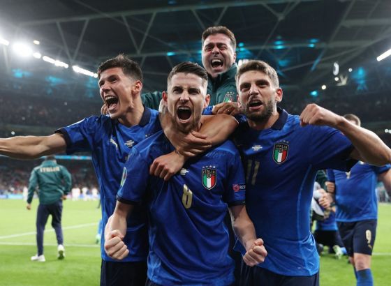 Španci sanjaju trofej, Italija bi da objedini evropske titule