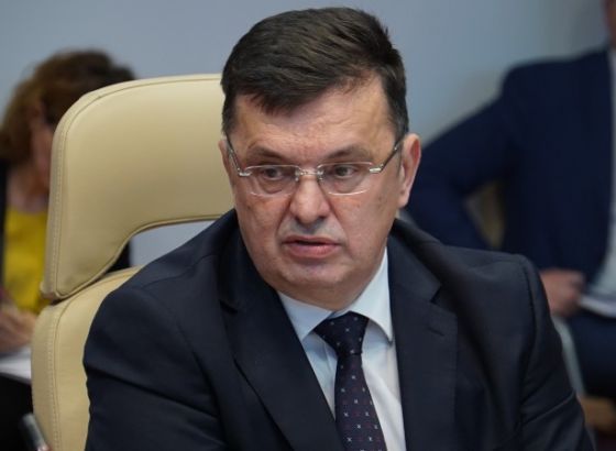 Tegeltija donio Odluku o smjeni ministra odbrane BiH Sifeta Podžića