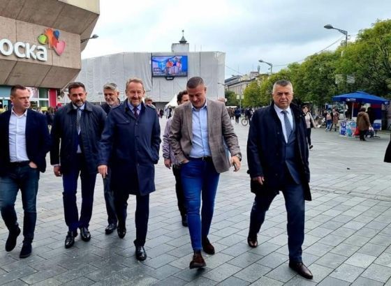 Izetbegović prošetao Banja Lukom, pa se susreo sa Vojinom Mijatovićem