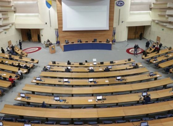 Počela sjednica Predstavničkog doma PSBiH, Schmidt se obraća poslanicima