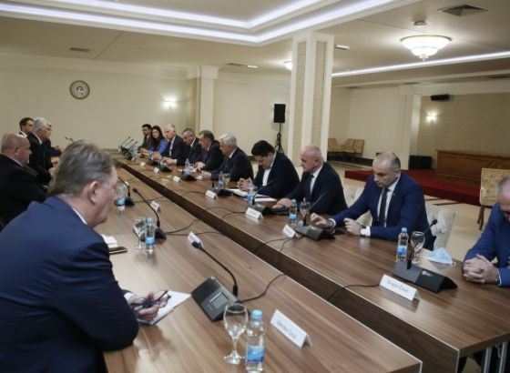 Sastanak delegacija SNSD-a i HDZ-a u Istočnom Sarajevu
