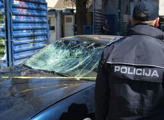 U saobraćajnoj nesreći na autoputu A1 u mjestu Tičići kod Kaknja poginuo pješak