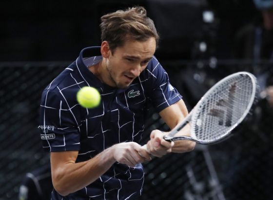 Medvedev eliminisao Ivašku i krenuo u odbranu trofeja
