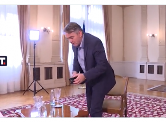 Komšić prekinuo intervju za Tanjug nakon što je novinar negirao genocid(VIDEO)