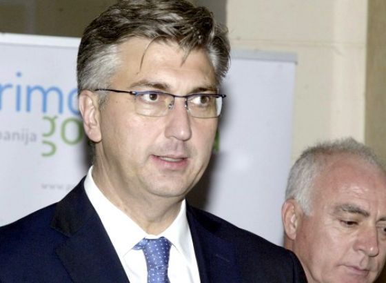 Plenković: Od ponedjeljka covid potvrde za javne ustanove i državne institucije