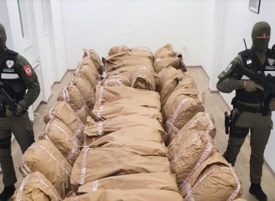 U akciji 'Transporter' pronađeno 303 kilograma droge skank, uhapšeno osam osoba