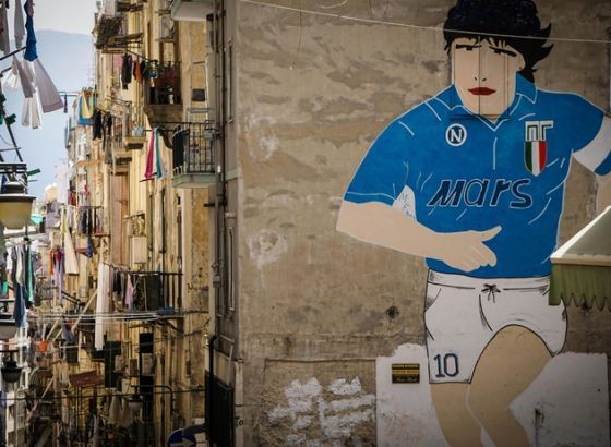 Maradona dobija spomenik na stadionu Napolija