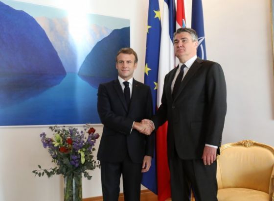Francuski predsjednik Macron svečano dočekan na Pantovčaku