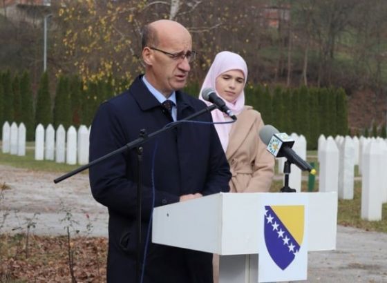 Salkić poziva međunarodnu zajednicu da radi na eliminaciji posljedica genocida