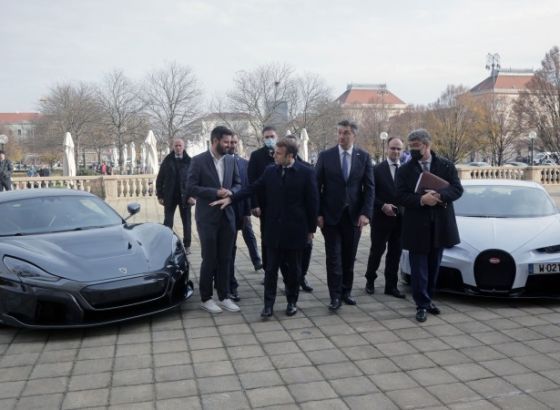Macron i Plenković razgledali Rimčev i Bugattijev automobil