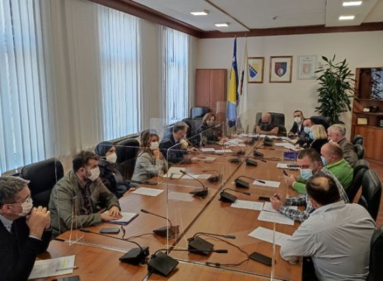 Nastavljeni pregovori Vlade KS i predstavnika sindikata