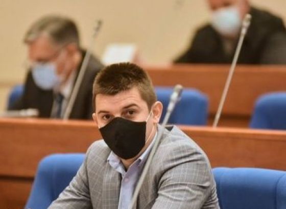 Asocijacija mladih SDA: ZA ULAZAK U ZADRUGU NEKA SE PRIPREMI DENIS ŠULIĆ