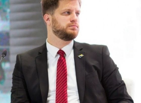 Čengić: Povećanje plata parlamentarcima je neustavno