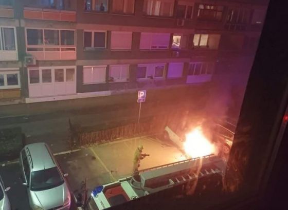 DRAMA U SARAJEVU: Izgorio automobil Novalićevog savjetnika