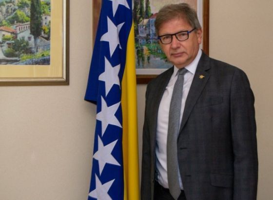 Hadžikadić: Lideri poput Orbana nas vode u mrak