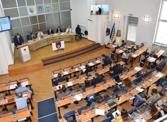 Otkazana sjednica Skupštine KS, nekoliko zastupnika ima simptome koronavirusa