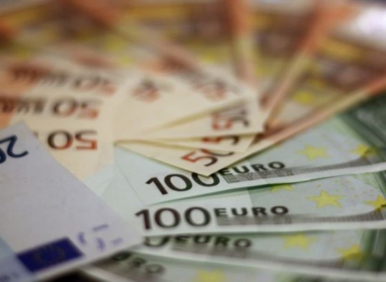 Crna Gora: Muškarac prijeti da će se raznijeti ako banka ne vrati novac