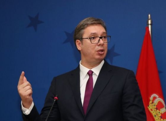 Vučić: Mladima od 16 do 30 godina 100 eura od države