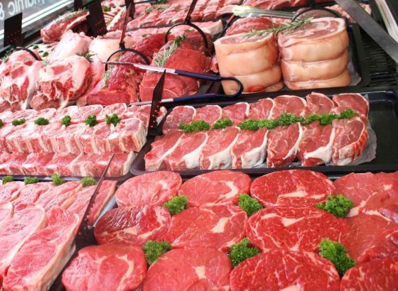 Slovenija: Masovno trovanje tatarskim biftekom, sumnja se na salmonelu