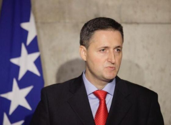 Bećirović o neustavnom danu RS: Umjesto navikavanja na nemoralnu propagandu, oduprimo se istinom i neoborivim činjenicama