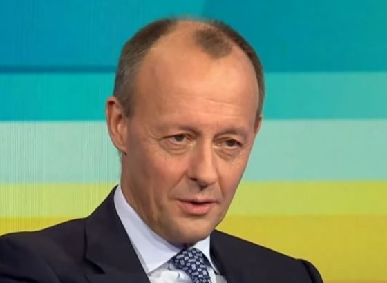 Čelnik njemačkog CDU-a upozorava na posljedice suspenziju Rusije iz SWIFT sistema