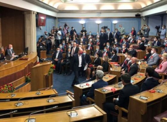 U Skupštinu Crne Gore stigao prijedlog za razrješenje Bečića