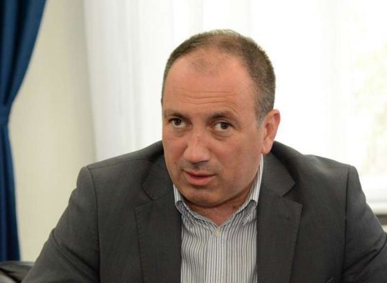 Crnadak: Posebna sjednica NSRS nije ni zakazana a pozvani Čović i Izetbegović da se obrate