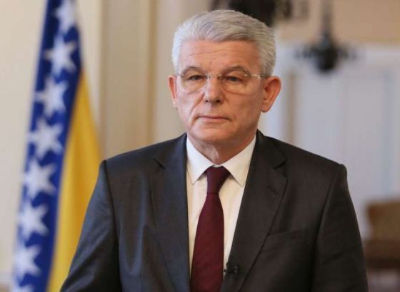 Džaferović: Vučić se postavlja kao sponzor Dodikovog udara na ustavni poredak BiH