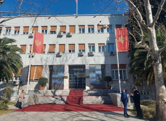 Bečić: Zabrinjava kojim putem ide Crna Gora