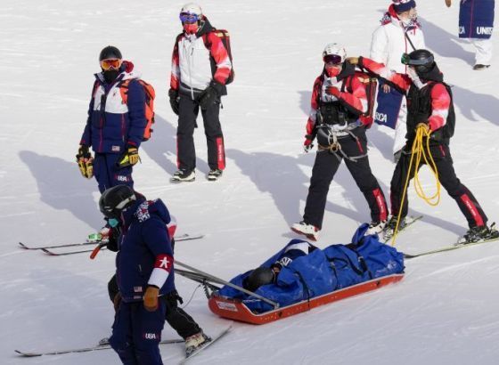 Američka skijašica Nina O'Brien doživjela je dvostruki lom noge pri padu na ženskom veleslalomu