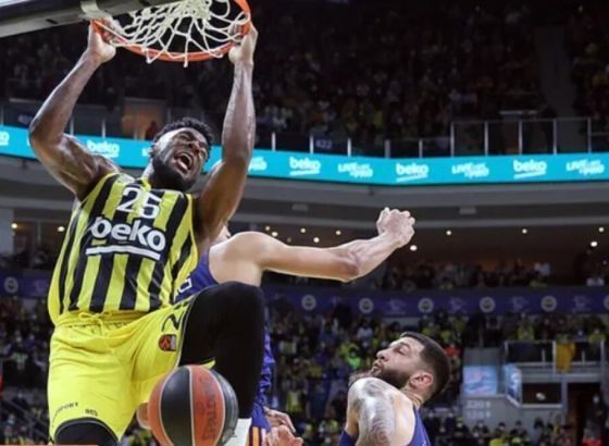 Fener razbio Real, Armani siguran u Kaunasu
