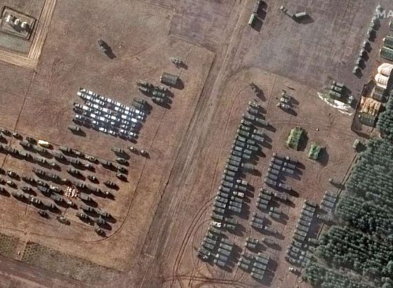 Satelitske fotografije pokazuju novo raspoređivanje vojnih vozila u Bjelorusiji
