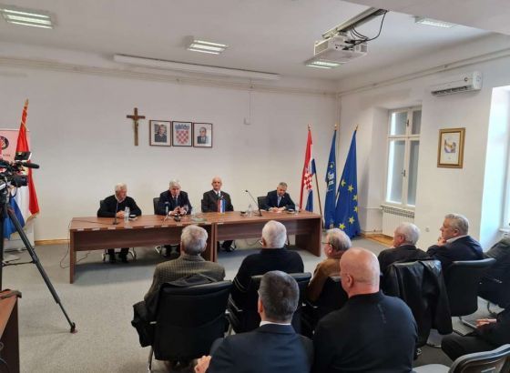 Čović u Zagrebu: Oružani sukobi u Ukrajini ne smiju se prelijevati na prostor zapadnog Balkana