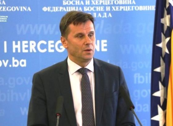 Novalić na sastanku u Tuzli u vezi izmjene trase autoputa Tuzla - Brčko - Orašje