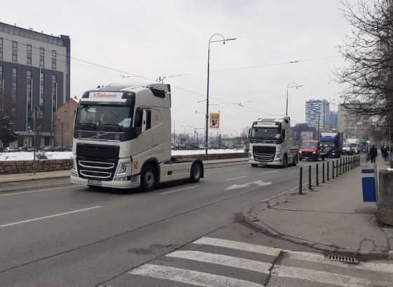 Zbog visoke cijene goriva: Protestna vožnja kamiondžija u Sarajevu