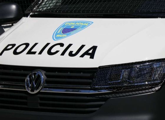 Mostar: U eksploziji oštećena dva vozila