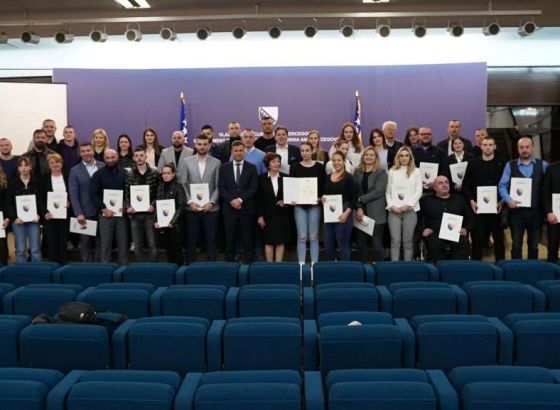 Novalić i Dujmović uručili plakete najuspješnijim sportskim klubovima, sportistima i trenerima